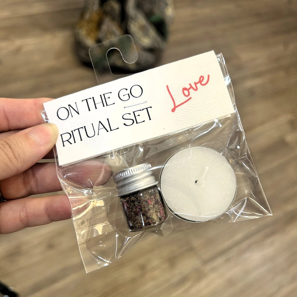 On the go ritual set